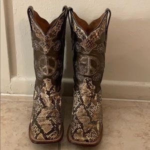 Resistol python boots